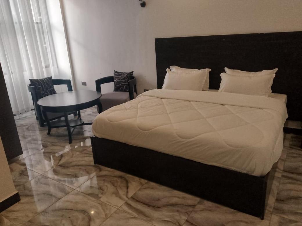 Water Pavilion Hotel Keroka Ngoại thất bức ảnh