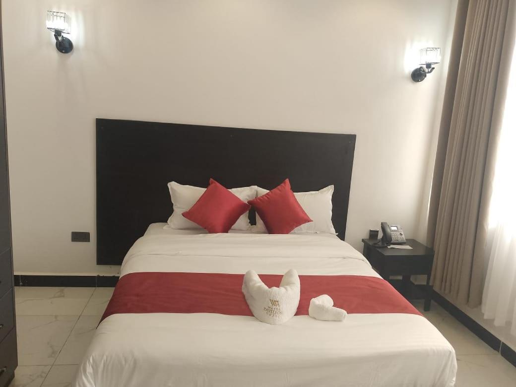 Water Pavilion Hotel Keroka Ngoại thất bức ảnh