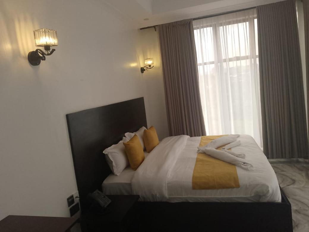 Water Pavilion Hotel Keroka Ngoại thất bức ảnh