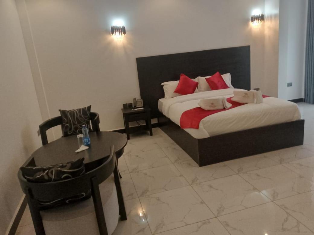 Water Pavilion Hotel Keroka Ngoại thất bức ảnh