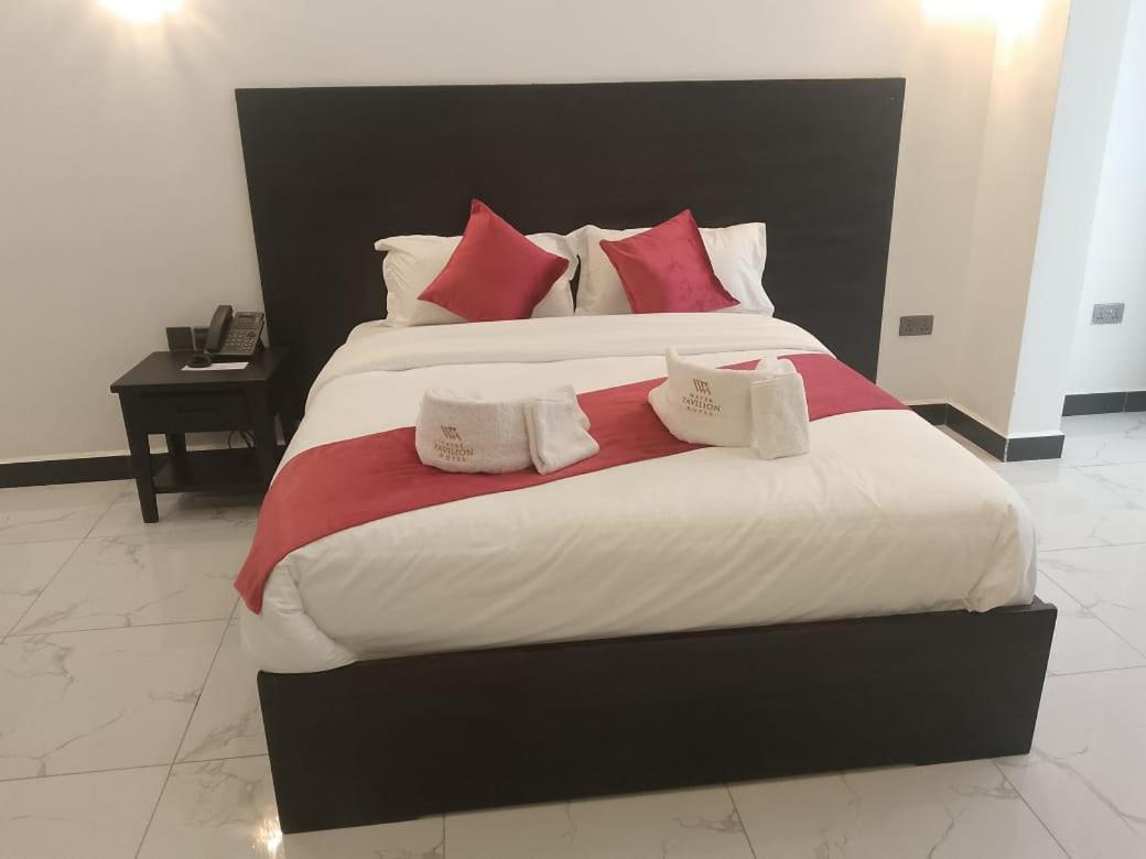 Water Pavilion Hotel Keroka Ngoại thất bức ảnh